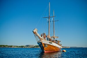 Athens: Aegina, Moni and Agistri Day Cruise with Lunch and Drinks